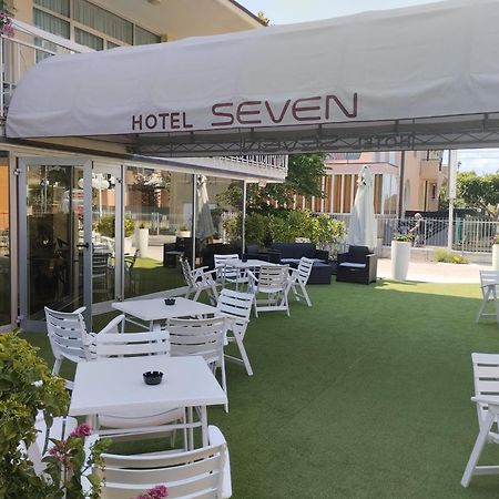 Hotel Seven ريميني المظهر الخارجي الصورة